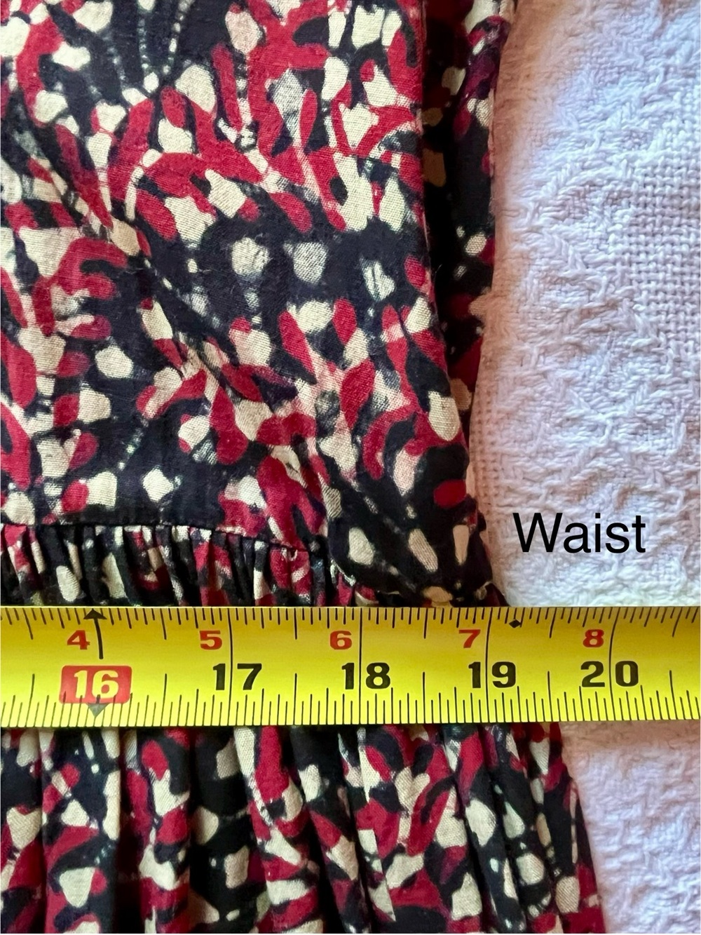 Boxy Red & Black Batik Printed Long Sleeve Dress with Pockets - Picture 7 of 9